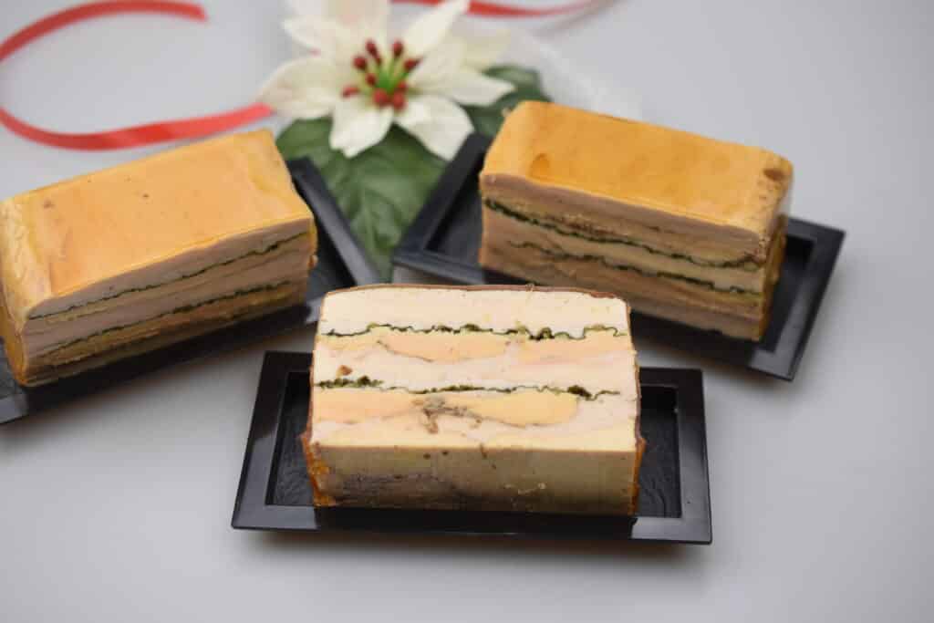 Nougat de poularde, spécialité bouchère à base de volaille cuisinée.